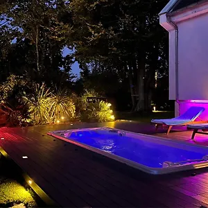  Frühstückspension Eden - Piscine & D Hotes